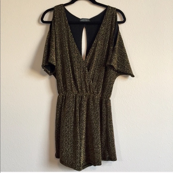 ASTR GOLD METALLIC COLD SHOULDER SPARKLY ROMPER - Picture 4 of 8